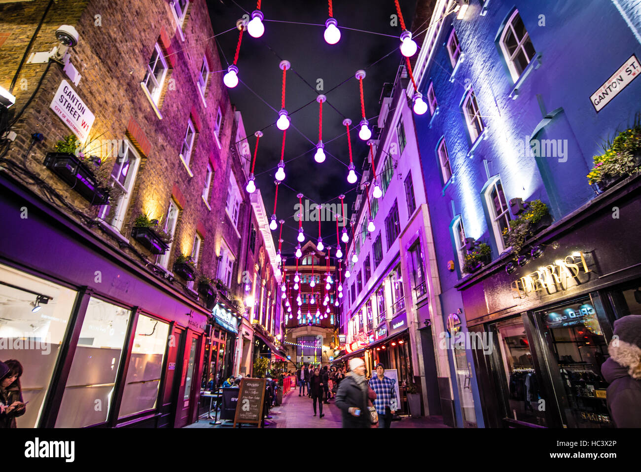 Weihnachtsbeleuchtung in Carnaby Street, London, UK Stockfoto