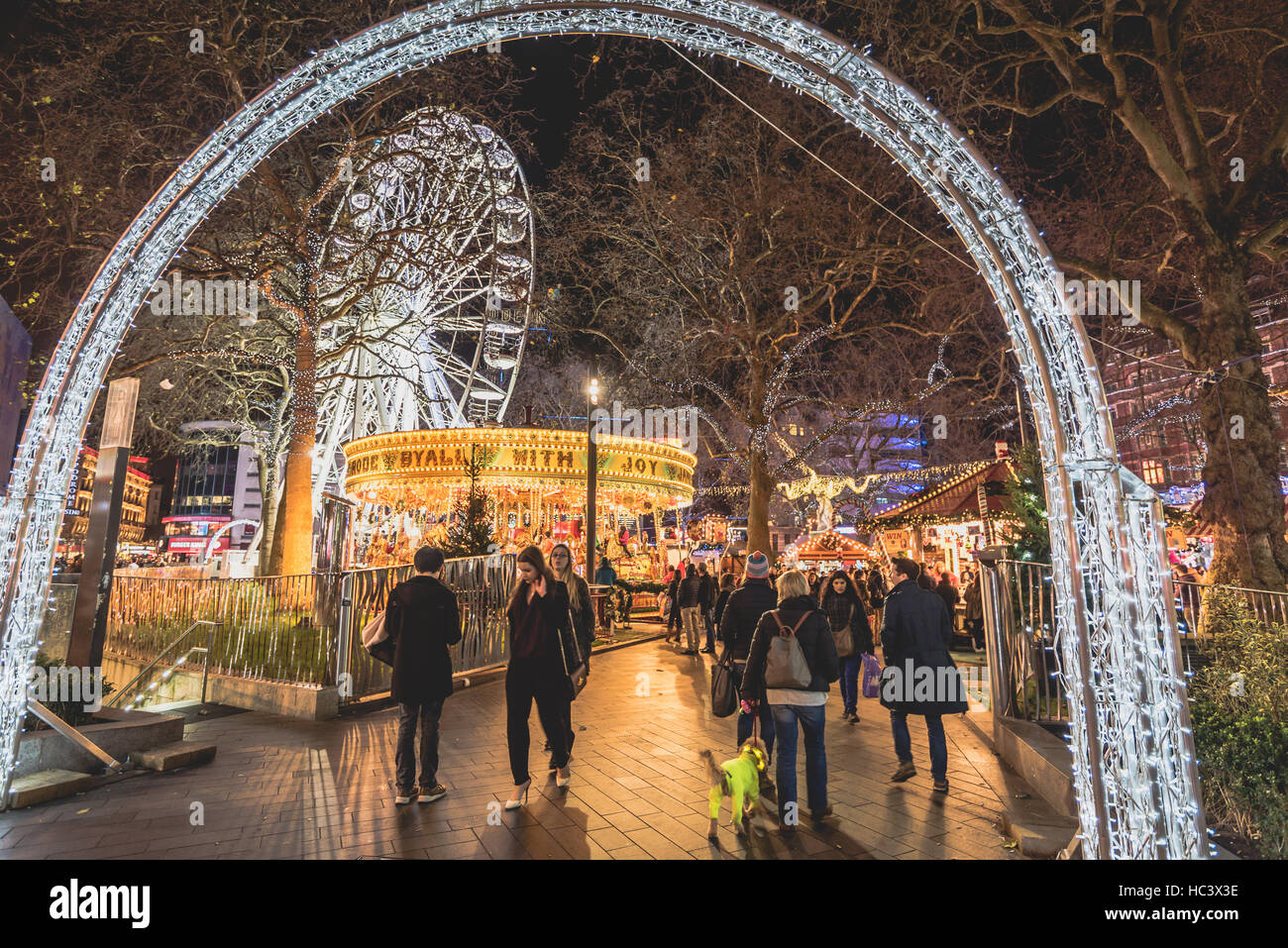 Weihnachtsbeleuchtung am Leicester Square, London-Winter-Wunderland Stockfoto