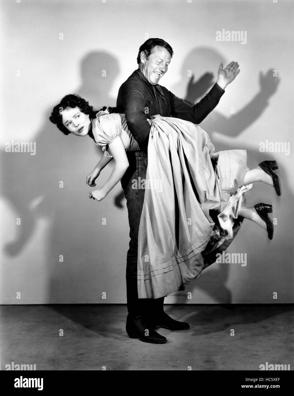 SADDLE TRAMP, Joel McCrea, spanking Wanda Hendrix, 1950 Stockfotografie