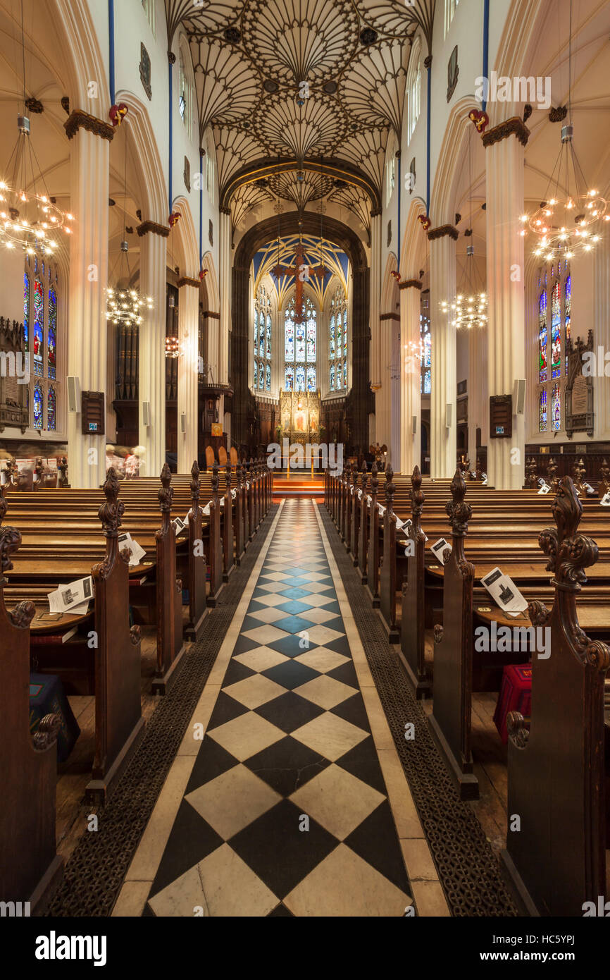 Innenraum der St. Johns Episcopal Church in Edinburgh, Schottland. Stockfoto