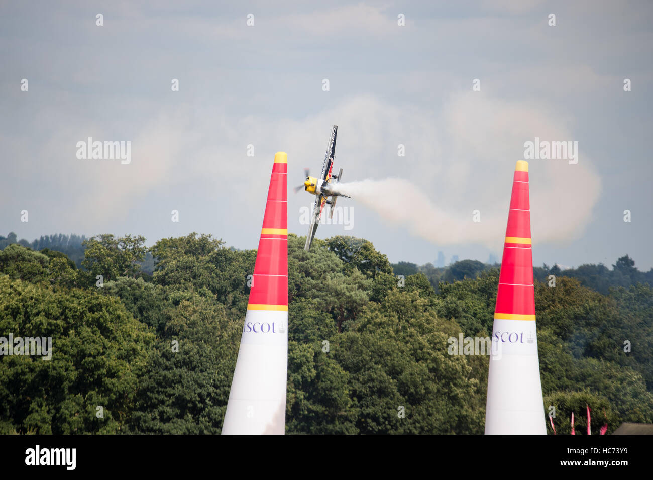 Red Bull Air Race 2016 - Tag 1 Mitwirkende: Kevin Coleman, Challenger Klasse wo: Ascot, Großbritannien wenn: 13. August 2016 Stockfoto