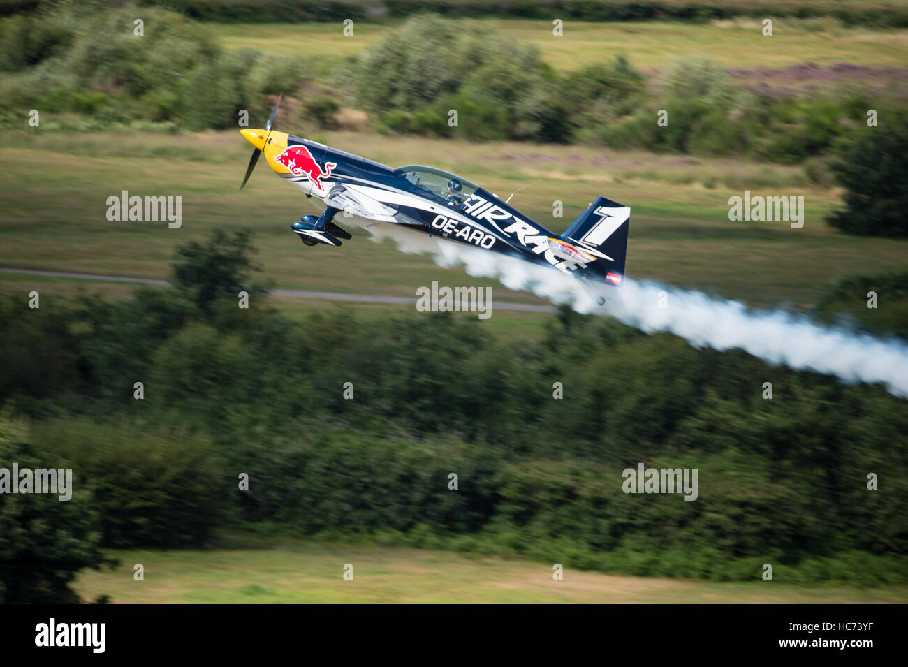 Red Bull Air Race 2016 - Tag 1 Mitwirkende: Kevin Coleman, Challenger Klasse wo: Ascot, Großbritannien wenn: 13. August 2016 Stockfoto