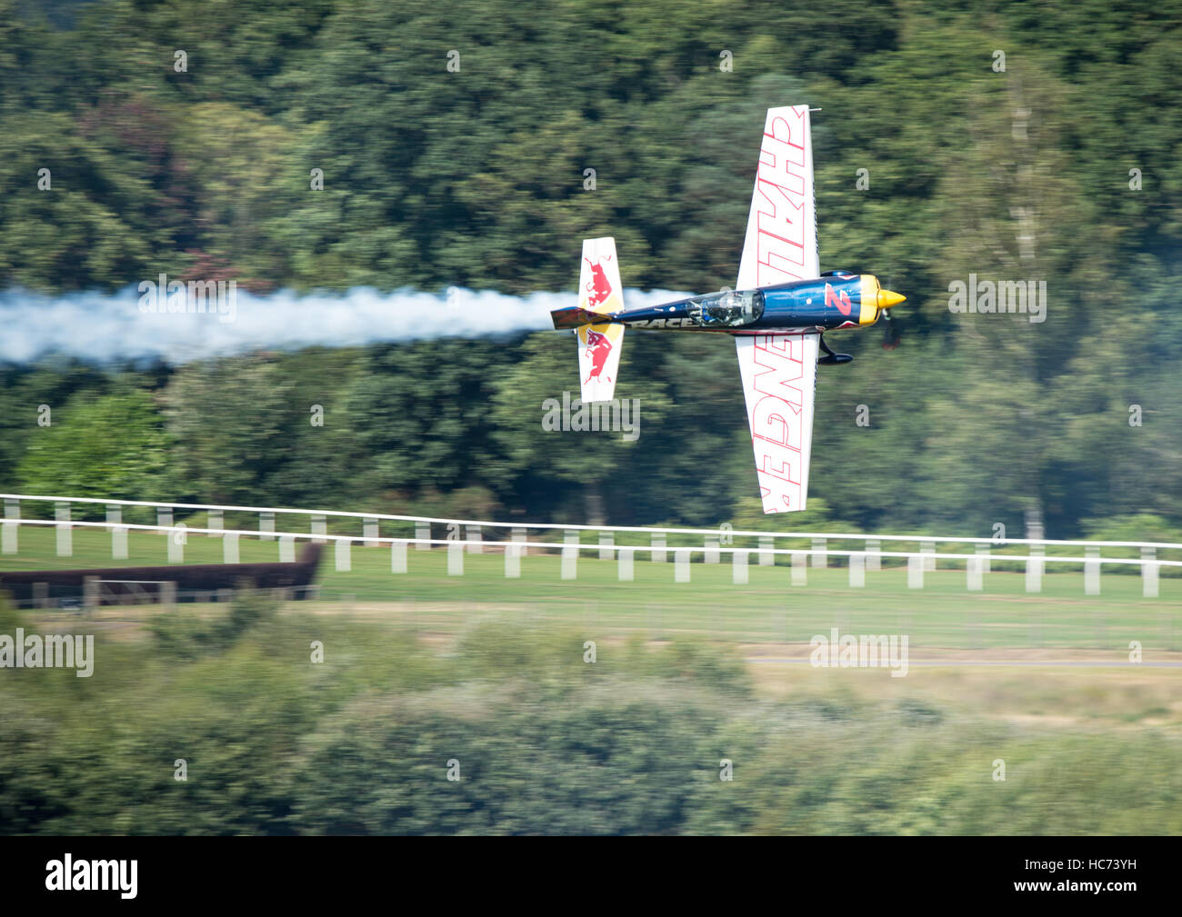 Red Bull Air Race 2016 - Tag 1 Mitwirkende: Ben Murphy, Challenger Klasse wo: Ascot, Großbritannien wenn: 13. August 2016 Stockfoto