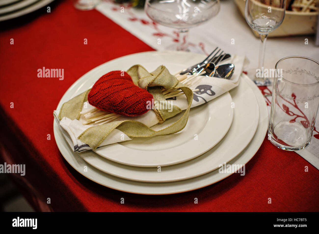 schöne Tischdekoration für die Hochzeit Abendessen in einem restaurant Stockfoto