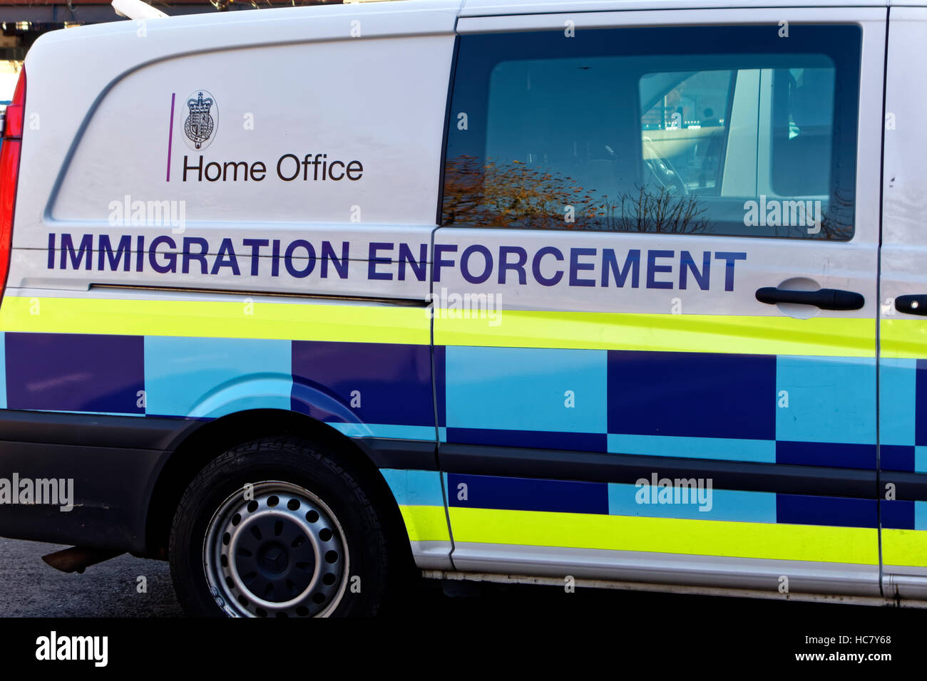 Ein Home Office Immigration Enforcement Van parkten in Trowbridge, Wiltshire, Vereinigtes Königreich. Stockfoto