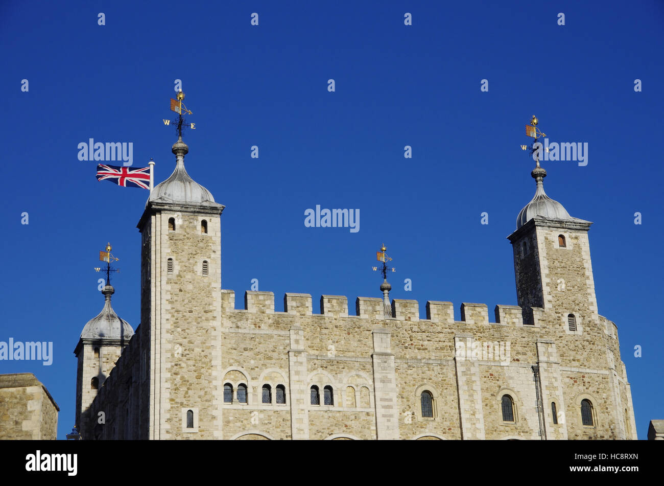 LONDON, UK - 1. Dezember 2016-die mittelalterliche Festung des Tower of London Stockfoto