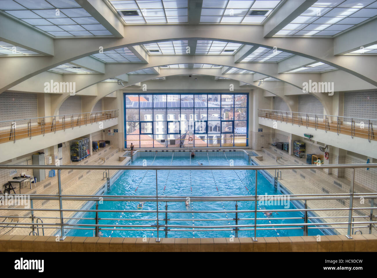 Das Innere des öffentlichen Schwimmbades, Brüssel, Belgien Stockfoto