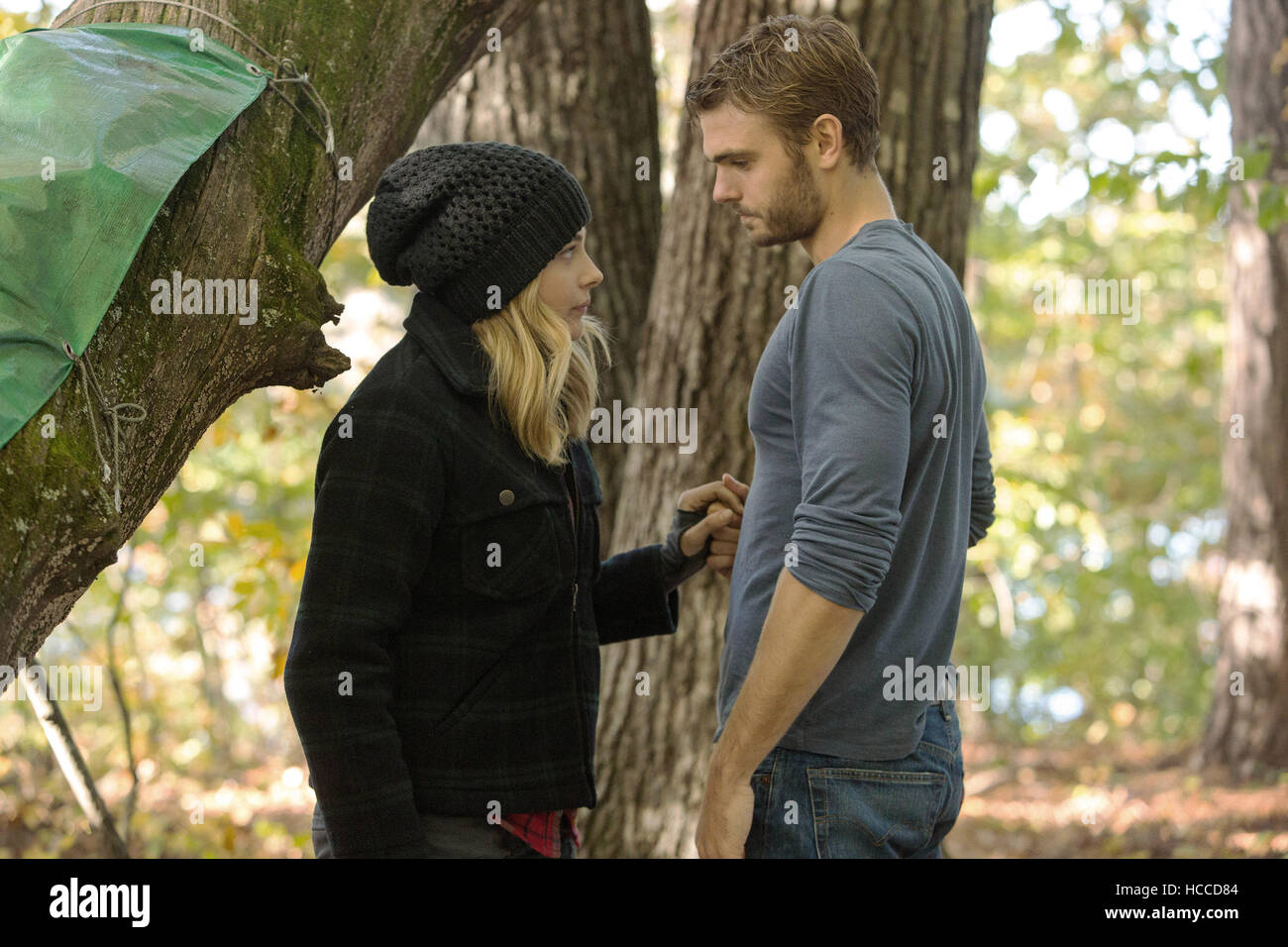 DIE 5. Welle (aka THE FIFTH WAVE), von links: Chloe Grace Moretz, Alex ...