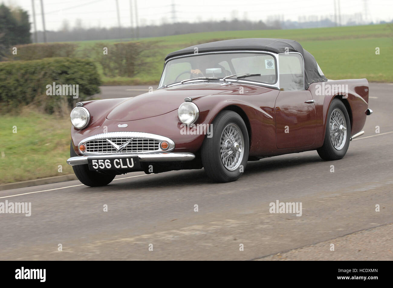 Daimler Dart Aktion erschossen vorderen 3/4 Stockfoto