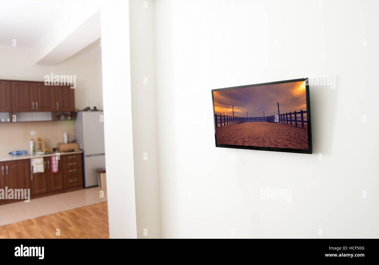 Nahaufnahme von dem TV-Bildschirm in Wohnung Stockfoto