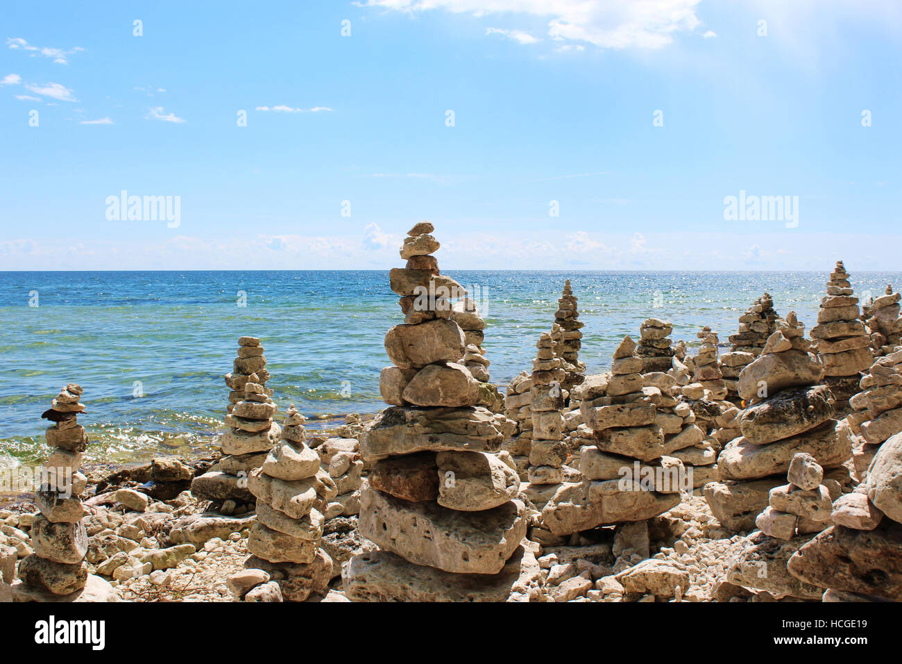 Eine Grosse Sammlung Von Rock Totems Cairns Futter Lake