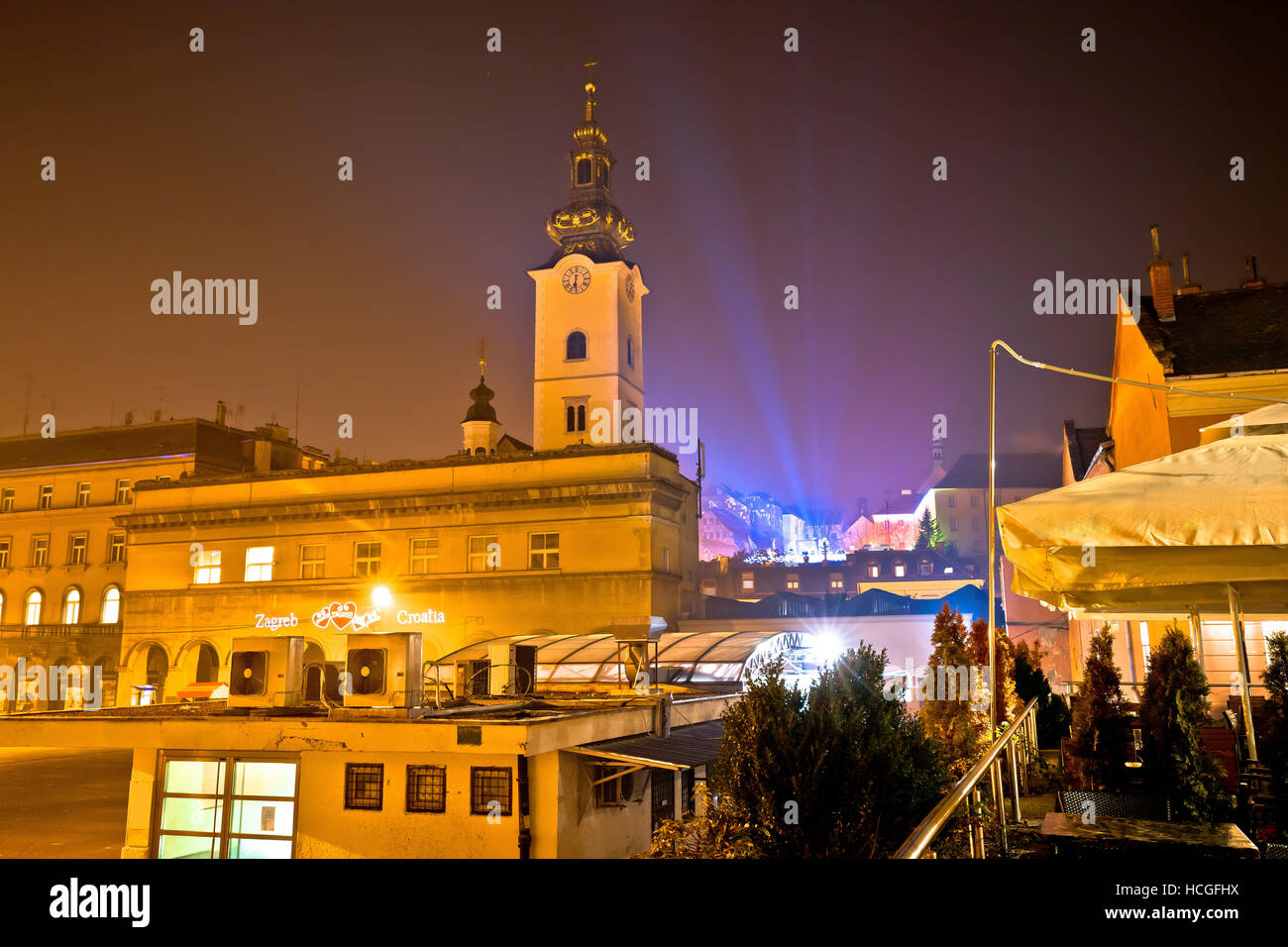 Zagreb obere Kirche Advent Abend Blick auf die Stadt, Hauptstadt von Kroatien Stockfoto