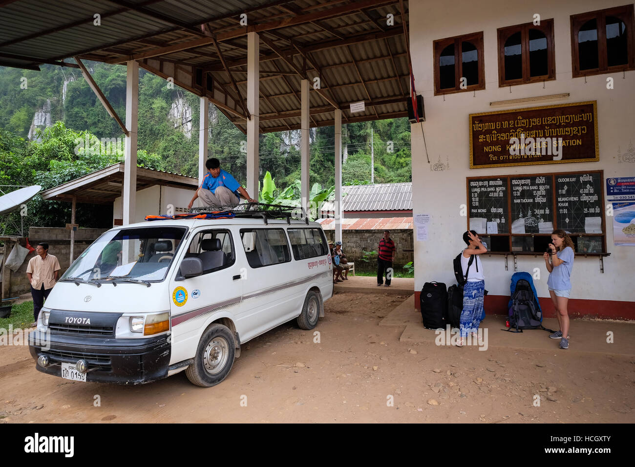 Nong Khiaw Busbahnhof im Norden von Laos. Stockfoto