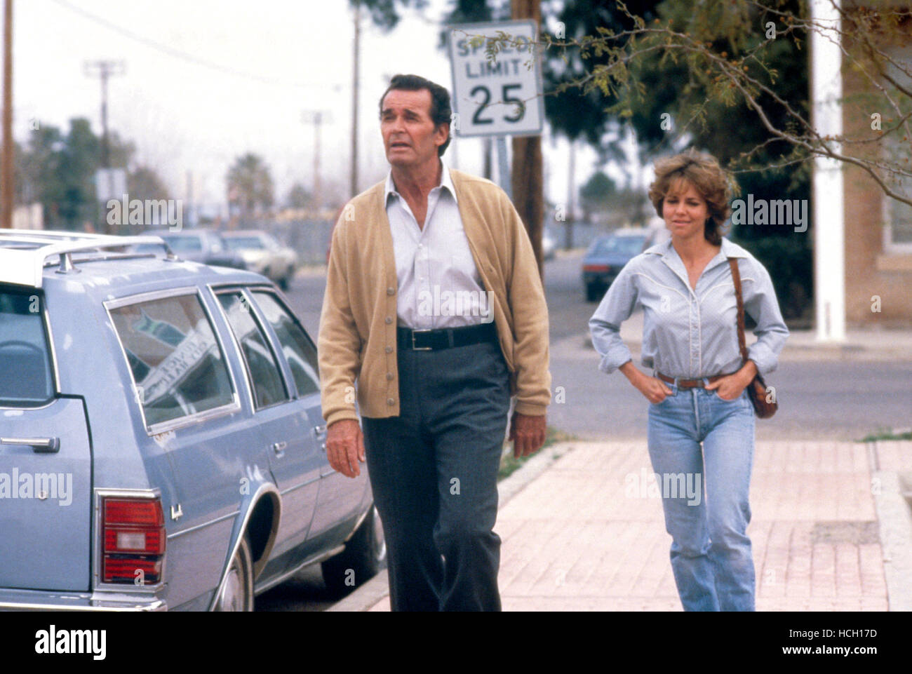 MURPHY'S ROMANCE, von links James Garner, Sally Field, (c) 1985