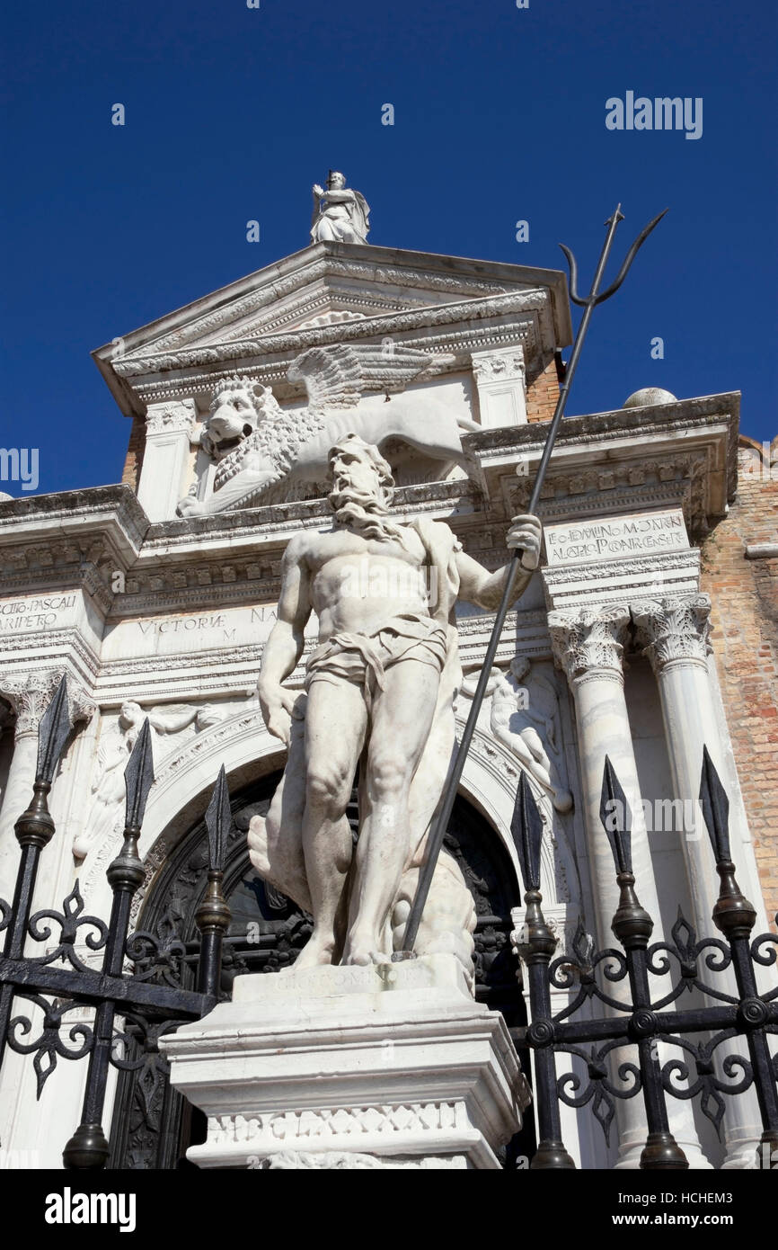 Venezianische Arsenal Renaissance Portal mit Statue von Neptun, der Ende des 17. Jahrhunderts Stockfoto