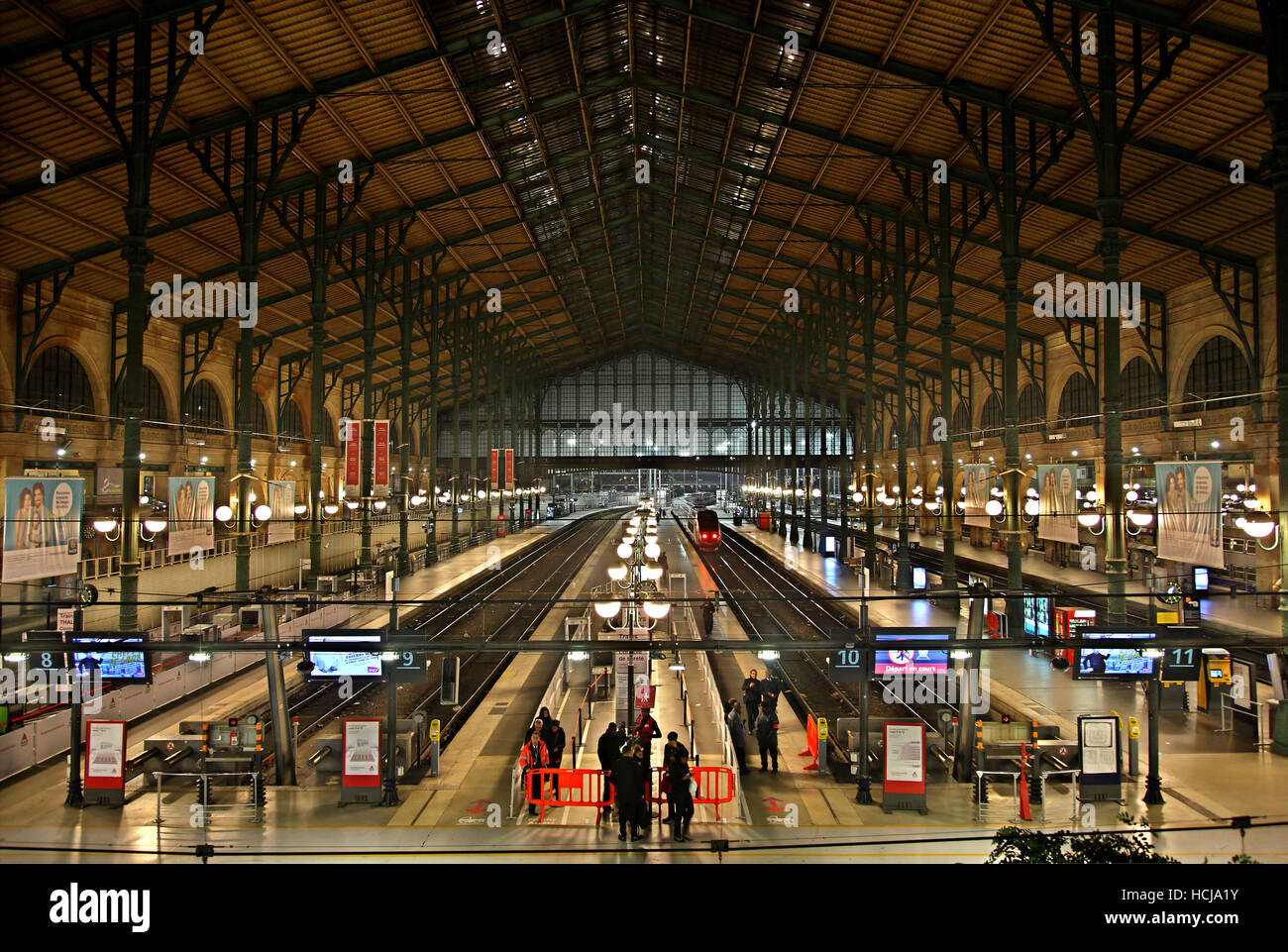 Der Gare du Nord ist einer der sechs großen Terminus Bahnhöfen von Paris, Frankreich. Im 10. Arrondissement gelegen. Stockfoto