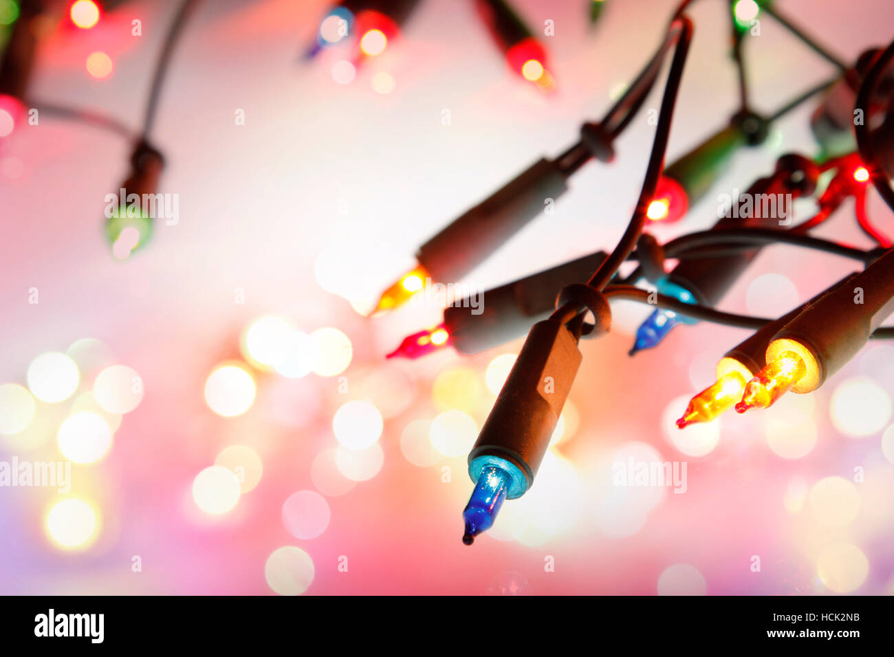 Nahaufnahme der Weihnachtsbeleuchtung Leuchten Stockfoto