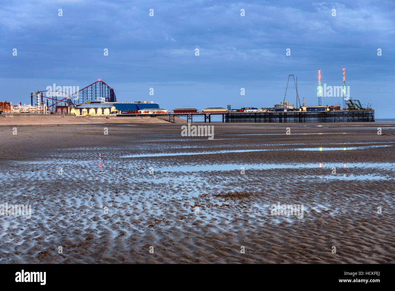 Blackpool Pleasure Beach gemeinhin als Pleasure Beach Resort ein Vergnügungspark befindet sich entlang der Küste von Fylde ist. Stockfoto