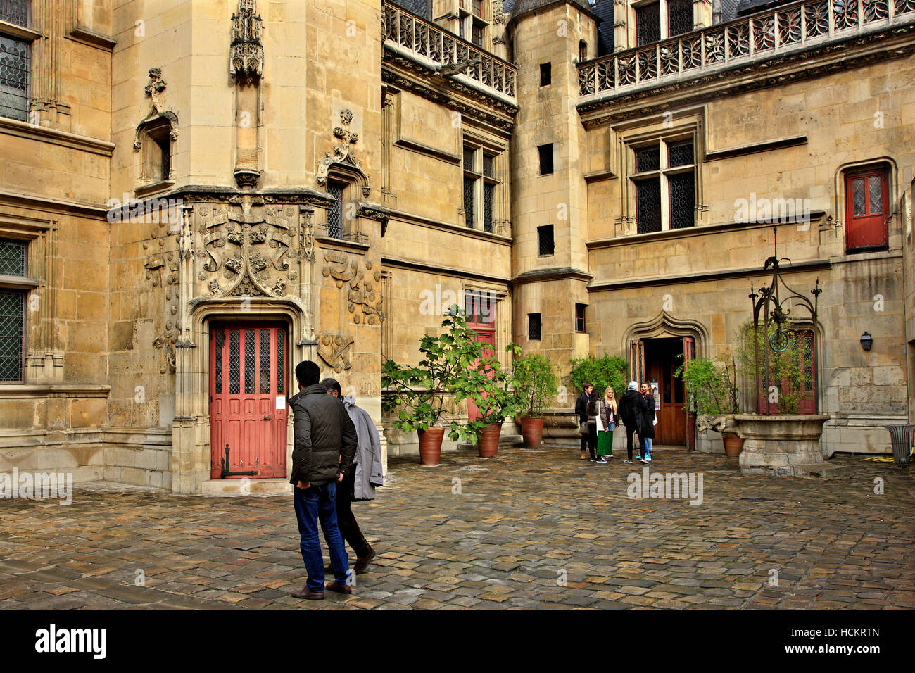 Der Hof des mittelalterlichen Museum (Musée national du Moyen Âge-auch bekannt als "Musée de Cluny"), Quartier Latin, Paris, Frankreich. Stockfoto