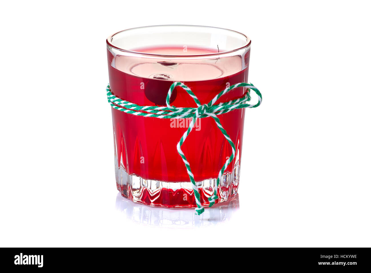 Cranberry Fruchtsaftgetränk auf weiß Stockfoto