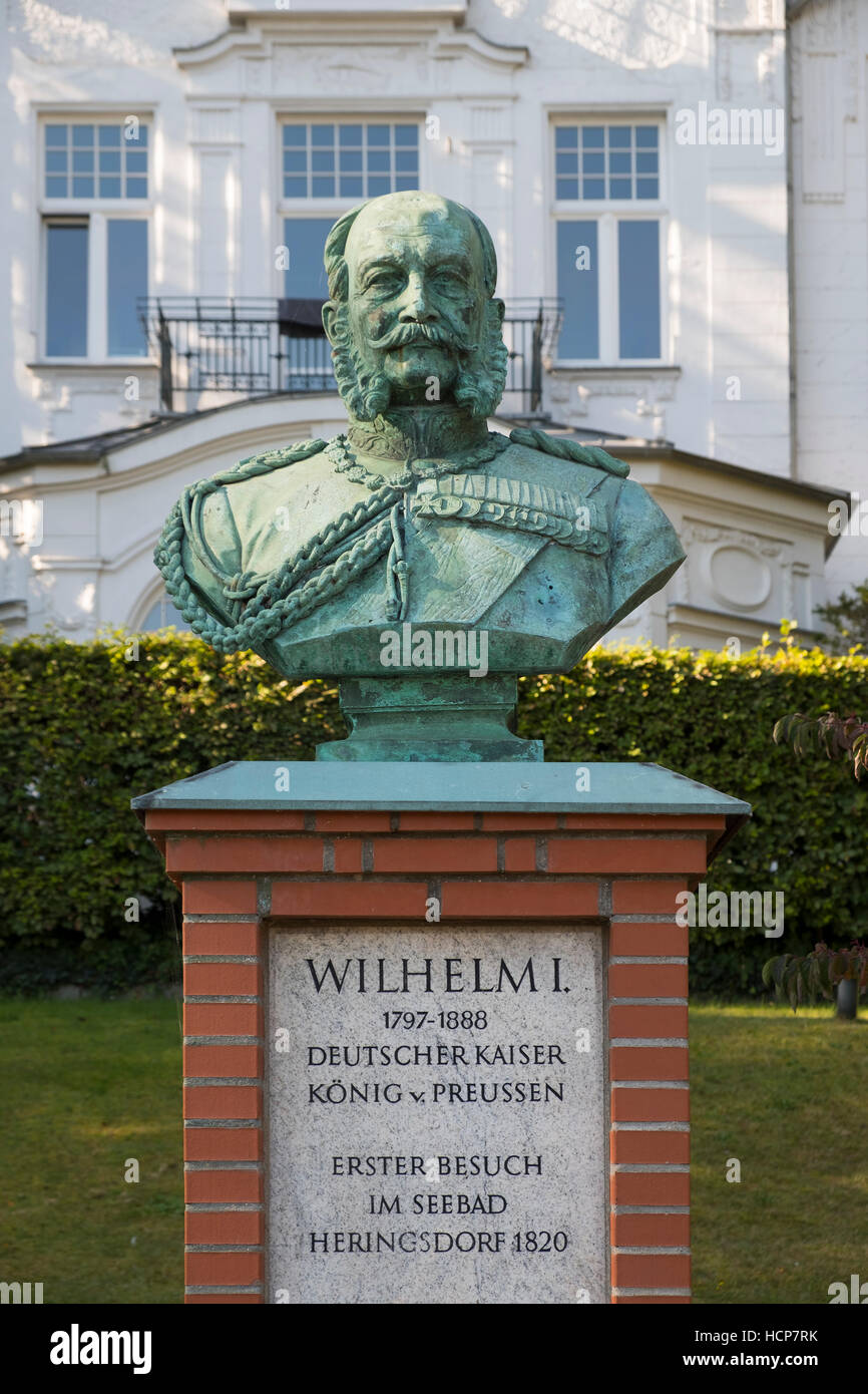 Kaiser Wilhelm Memorial vor der Villa Staudt, Heringsdorf, Kaiserbad, Usedom, Mecklenburg-Western Pomerania, Deutschland Stockfoto