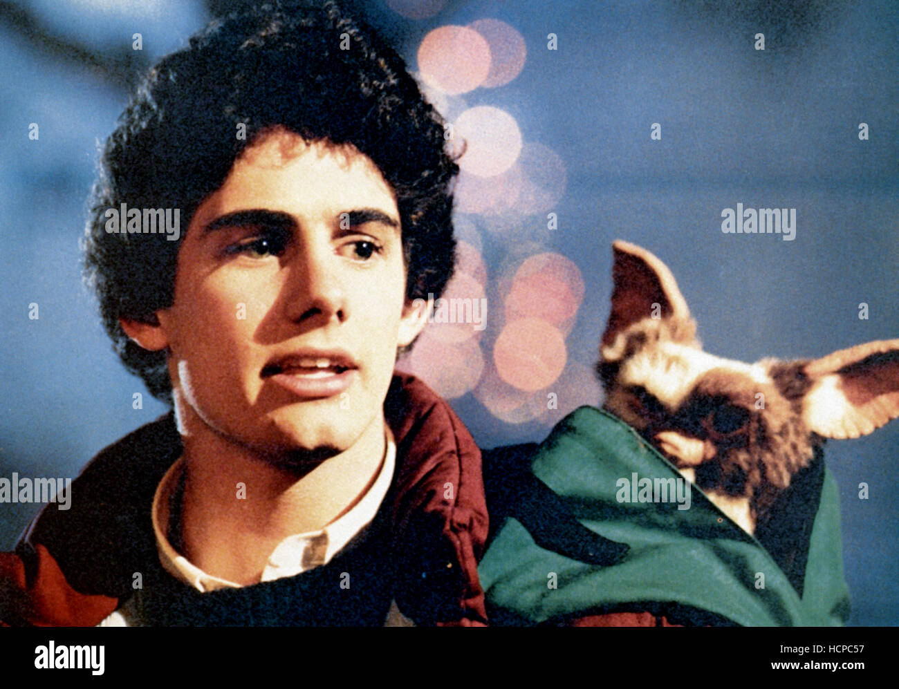 Gremlins – kleine Monster, Zach Galligan, Gizmo, 1984, (c) Warner Bros. / Courtesy Everett Collection Stockfoto