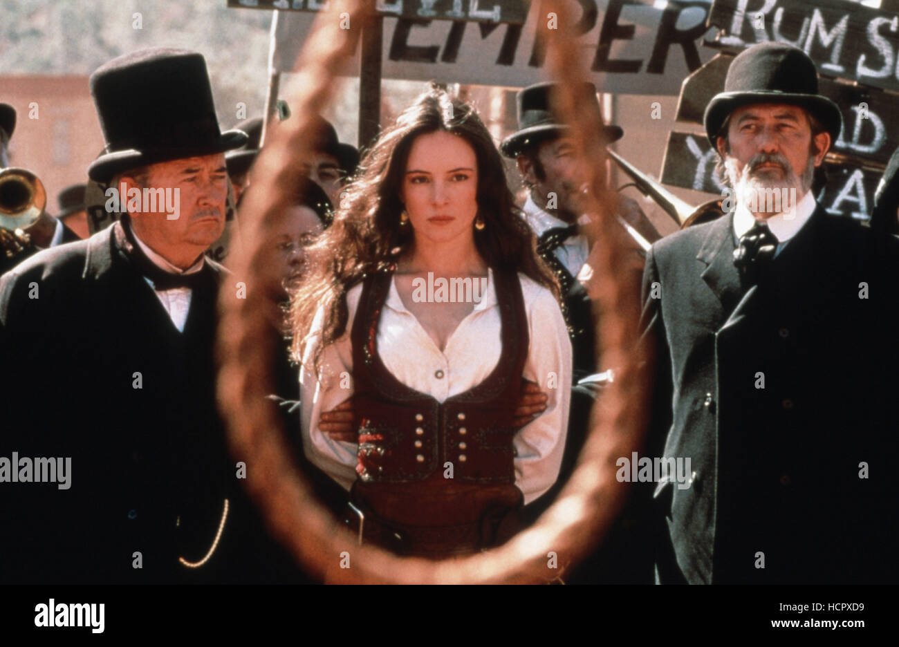 Filme Und Serien Von Madeleine Stowe BAD GIRLS, Madeleine Stowe (Mitte), 1994, TM & Copyright (c) 20th