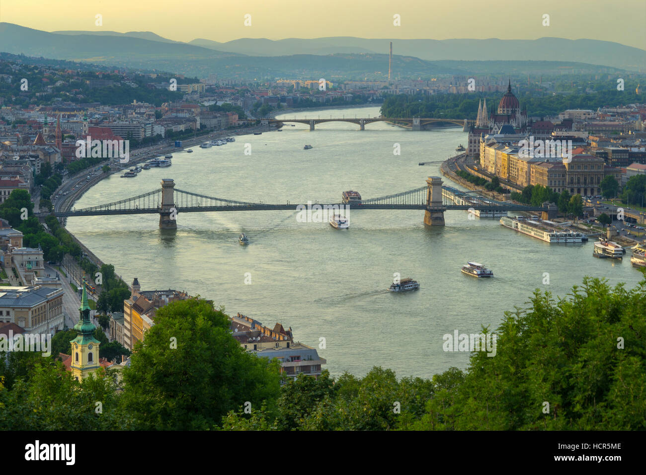 Gelert Hügel Blick auf Szechenyi-Brücke Stockfoto