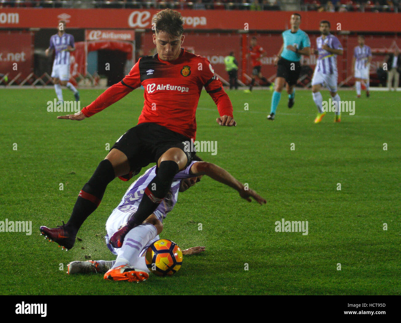 Soccers Spieler während eines Fußballspiels match zwischen Real Valladolid und Real Mallorca im Stadion Son Moix. Stockfoto