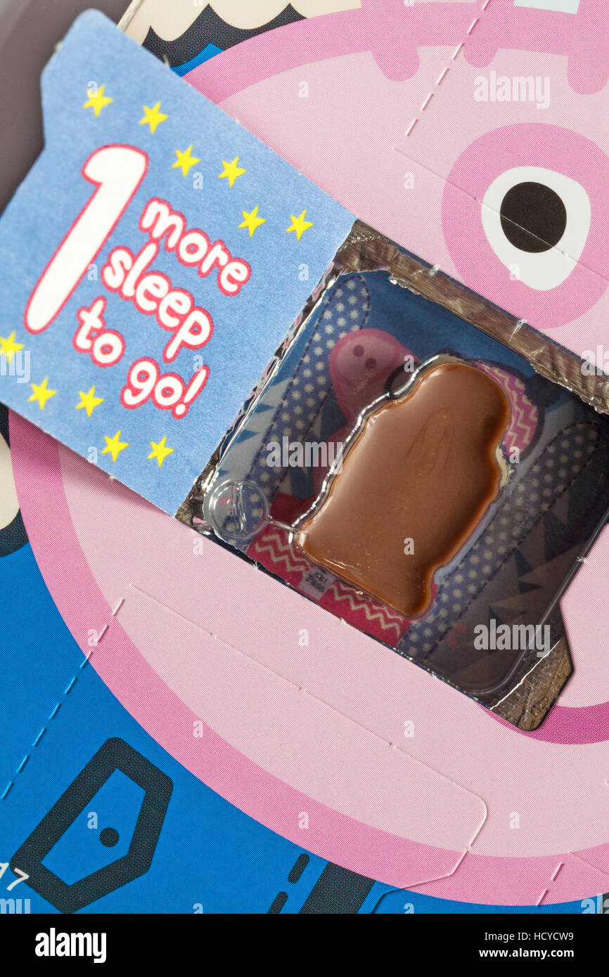 Detail der Kinnerton Milchschokolade Peppa Pig Advent Kalender zeigt Tür 24 offen für Heiligabend - 1 mehr schlafen zu gehen Stockfoto