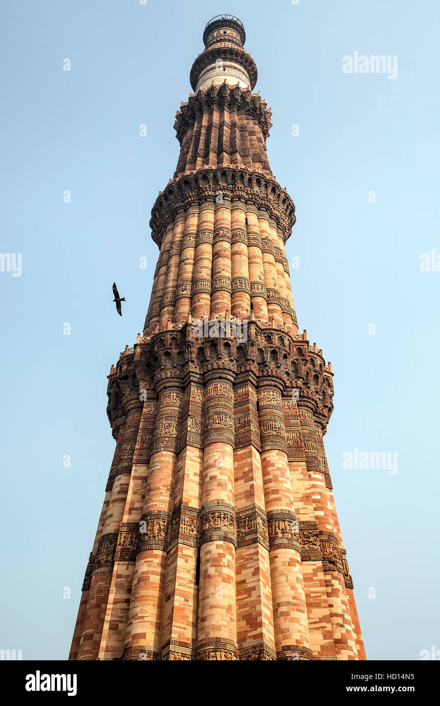 Minarett, Turm des Sieges, Qutub Minar archäologische Stätte, New Delhi, Indien Stockfoto