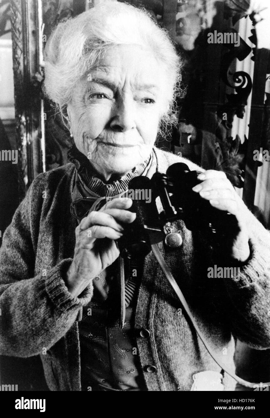 Helen hayes als miss jane marple in murder with mirrors tv 1985