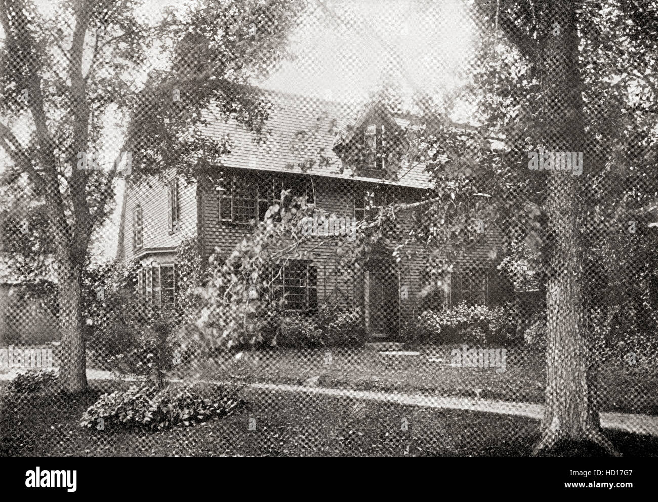 Die Old Manse, Concord, Massachusetts, Vereinigte Staaten von Amerika, Heimat von Nathaniel Hawthorne, Nathaniel Hathorne, 1804 – 1864 geboren.  US-amerikanischer Schriftsteller, dunkle Romantik und Kurzgeschichte. Stockfoto