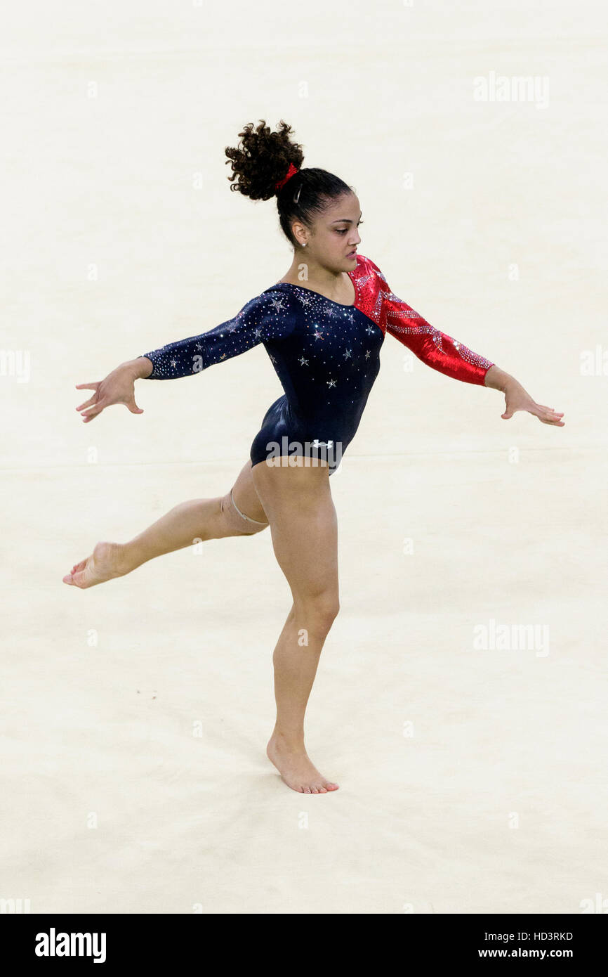Rio De Janeiro, Brasilien. 7. August 2016.  Lauren Hernandez (USA) führt das Bodenturnen im Zeittraining Damen Gymnastik bei der 2016 Olympischen S Stockfoto