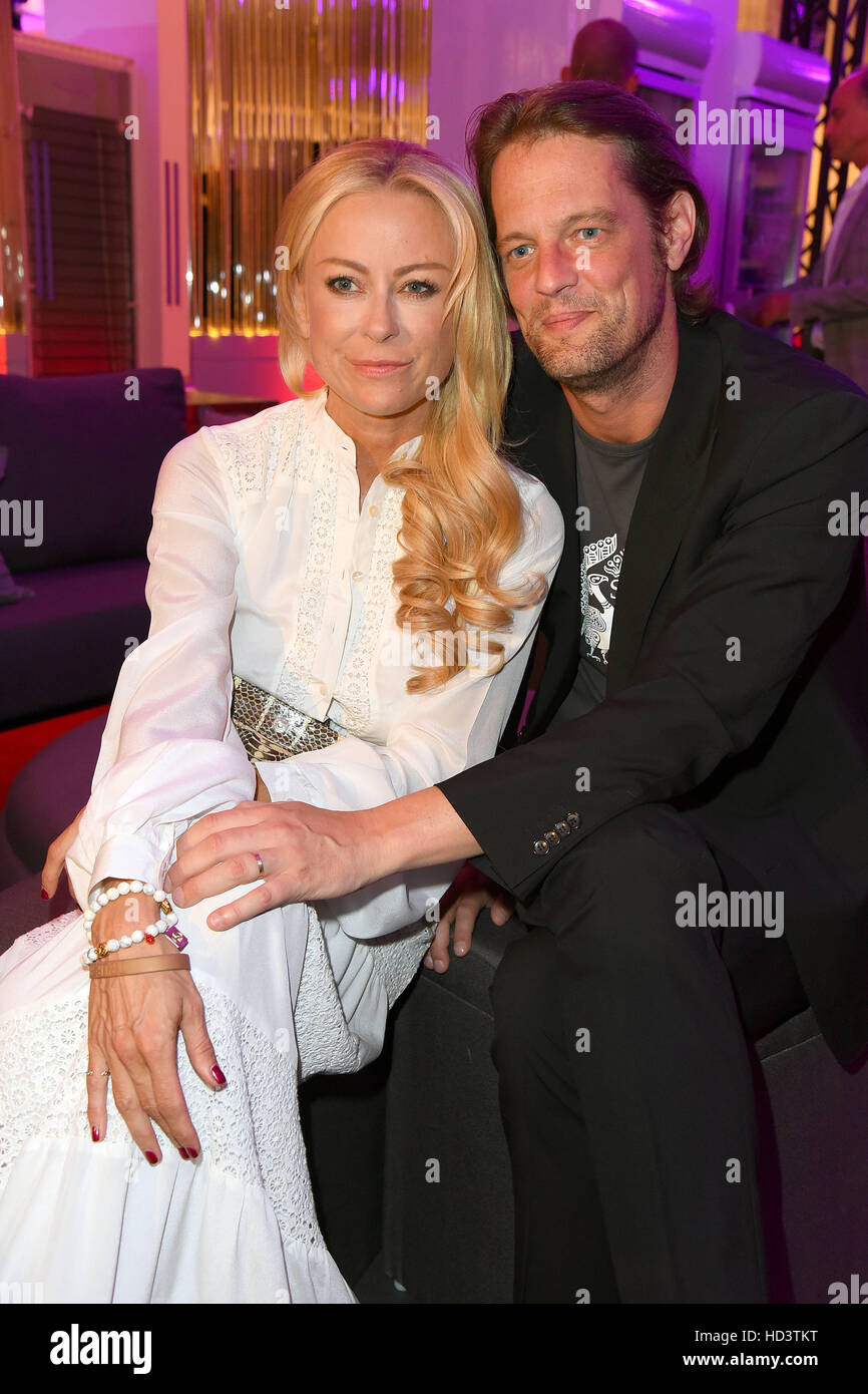 Jenny Elvers Steffen Von Der Beeck Wahre Berlin #4 von Shan Rahimkhan am Gendarmenmarkt Featuring: Jenny