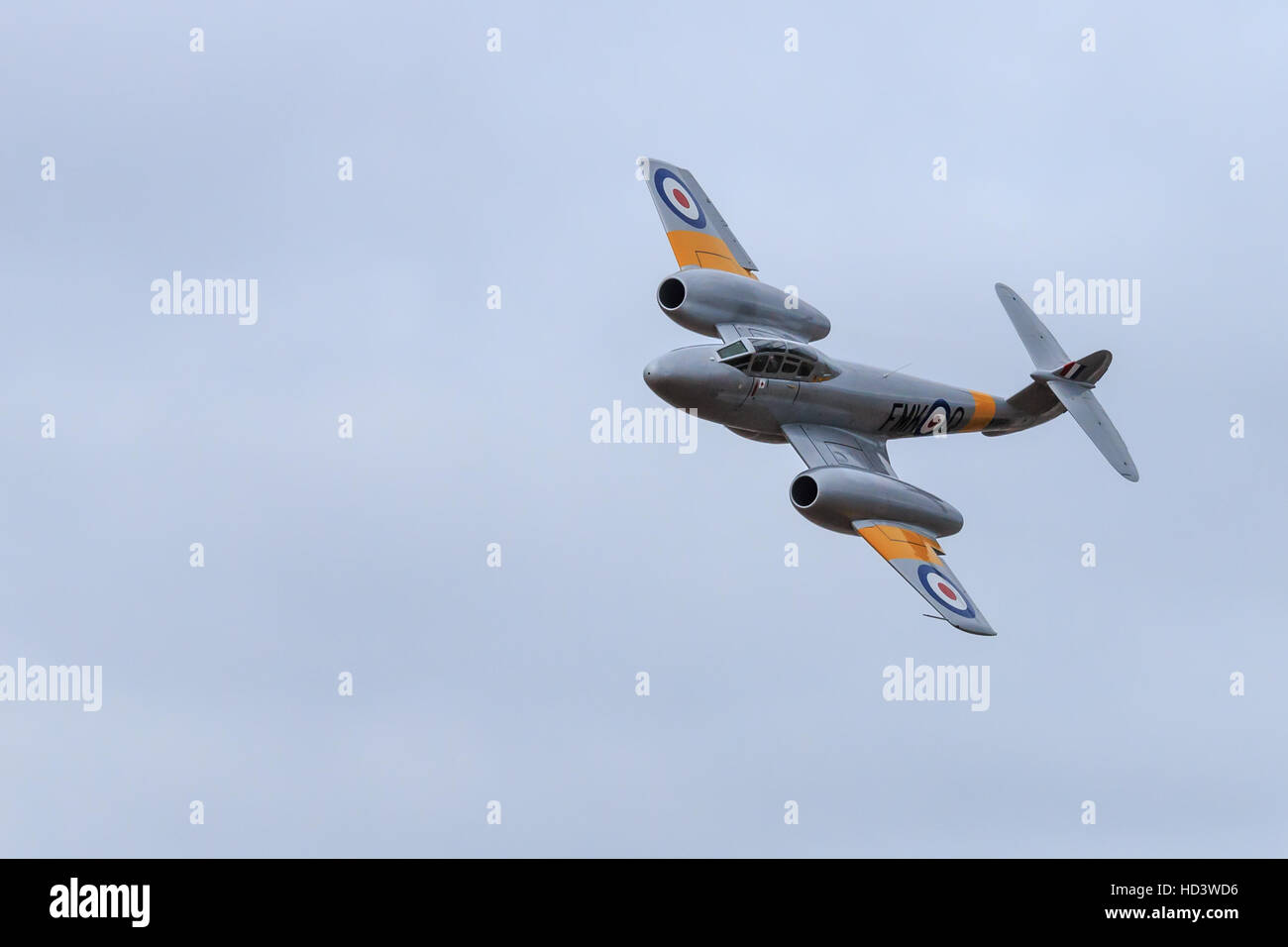 Gloster Meteor T.7 WA591 Jet anzeigen mit einem grauen Wolke Himmelshintergrund bei der Southport Stockfoto