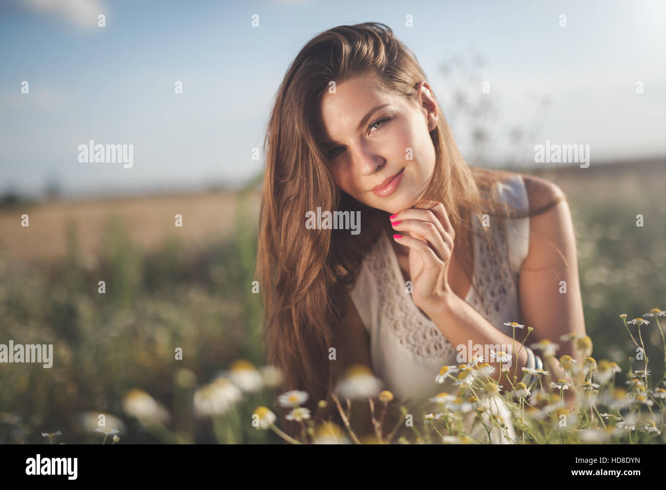 Schöne glückliche Frau genießen kostenlose Allergiesaison Stockfoto