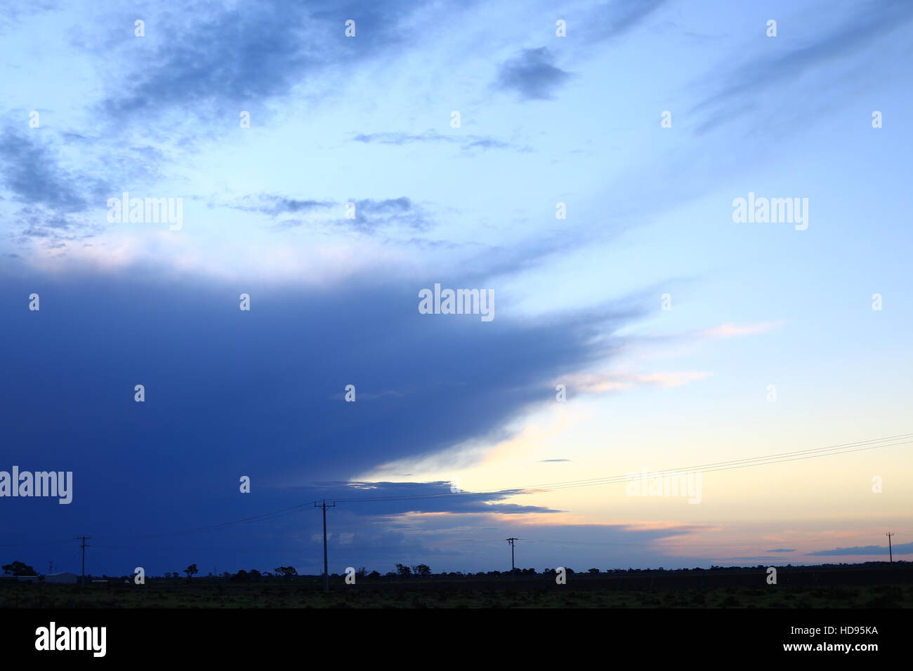 Bauernhof Land Wolken Himmel Australien Stockfoto