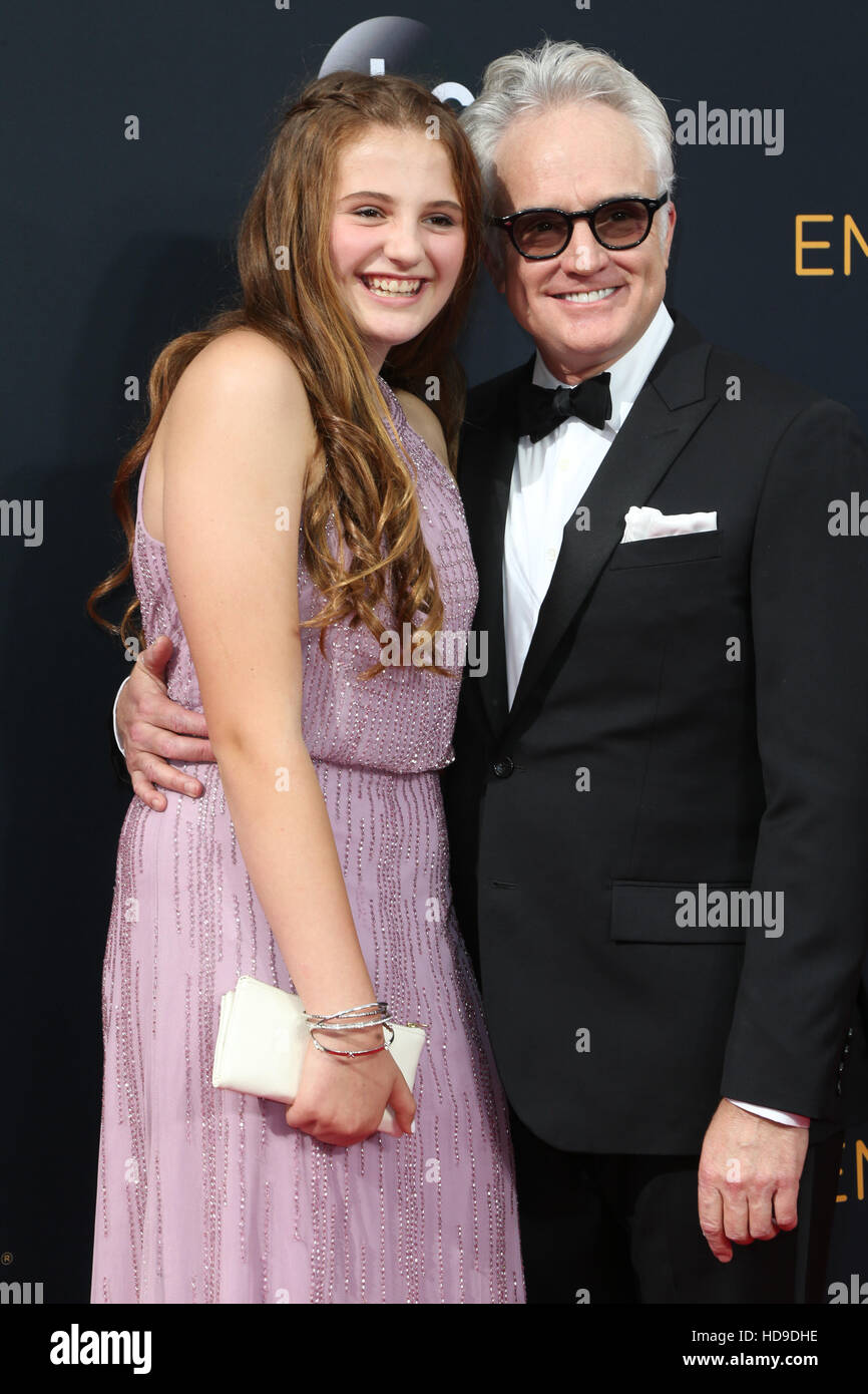 68. annual Primetime Emmy Awards im Microsoft Theatre - Ankünfte mit statt: Bradley Whitford, Mary Louisa Whitford Where: Los Angeles, California, Vereinigte Staaten von Amerika als: 18 September 2016 Stockfoto