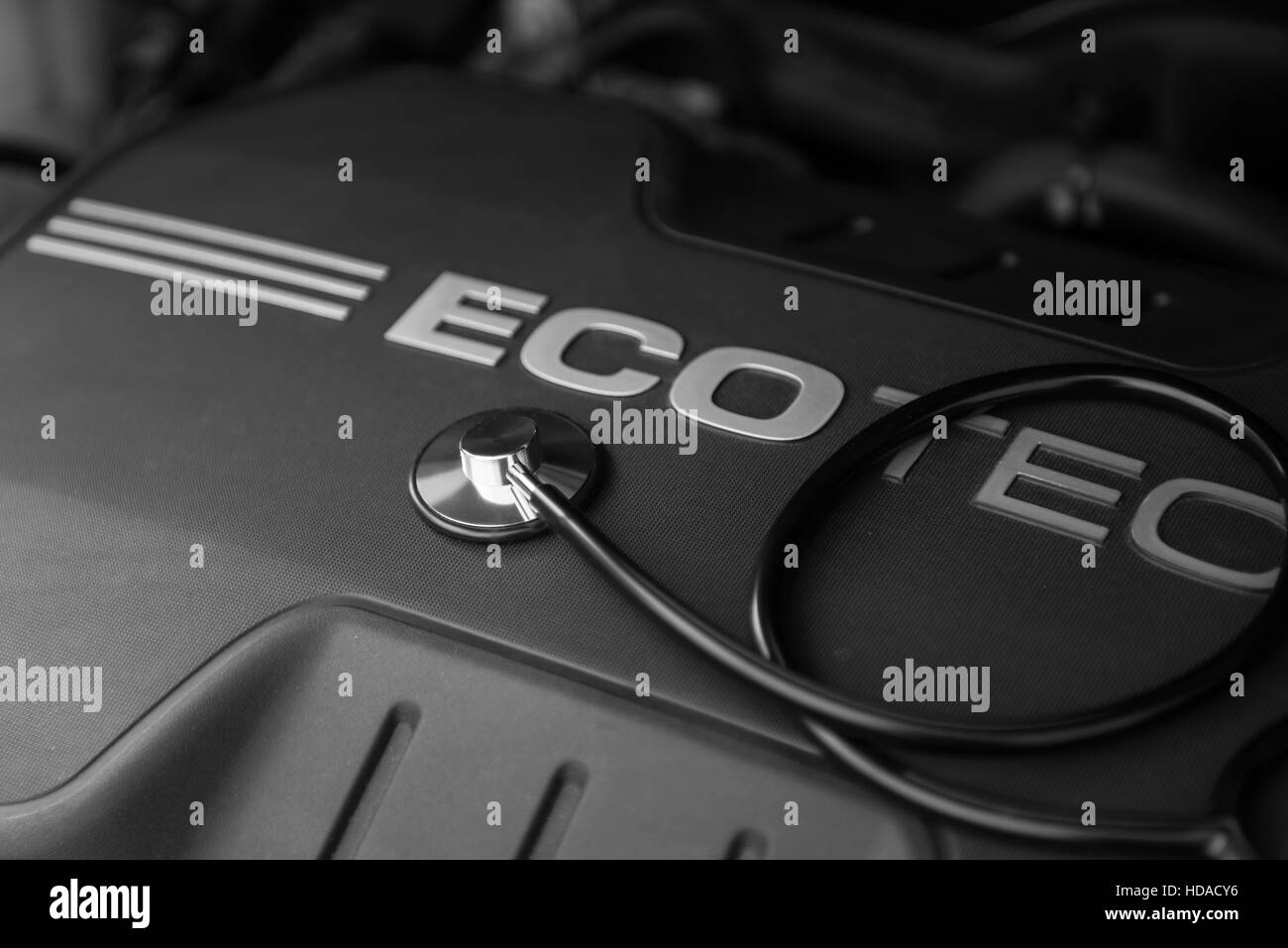Stethoskop und Konzept für Fahrzeug, Auto ECO Motor Stockfotografie - Alamy