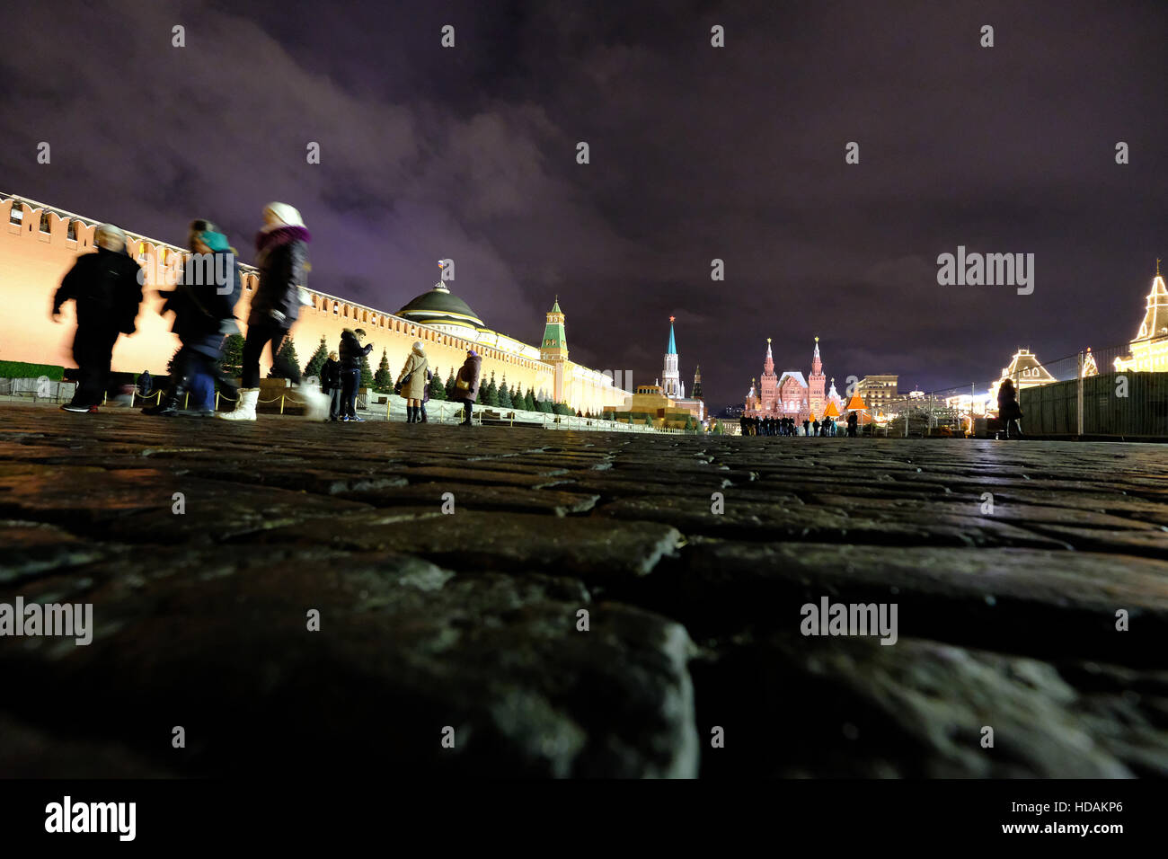 Moskau, Russland. 26. November 2016. Ein Abschnitt der Kremlmauer in Moskau, Russland, 26. November 2016. Der Kreml ist ein UNESCO-Weltkulturerbe seit 1990 tätig. -KEIN Draht-SERVICE - Foto: Bernd Weißbrod/Dpa/Alamy Live News Stockfoto