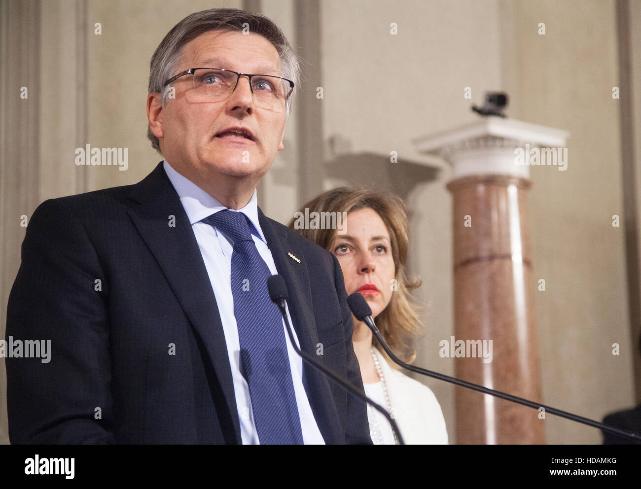 Giulia grillo Fotos und Bildmaterial in hoher Auflösung Alamy