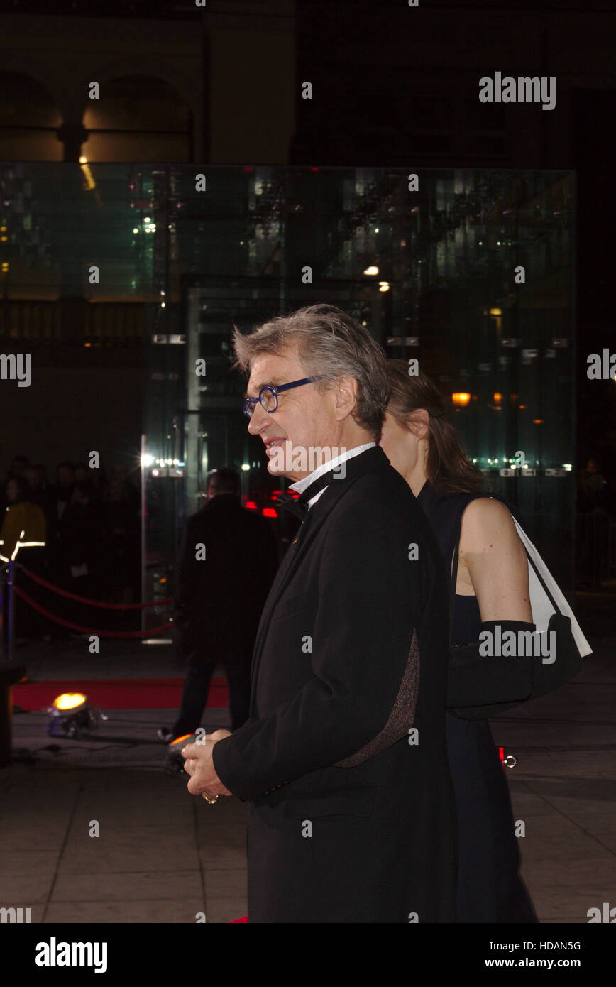 Wroclaw, Polen. 10. Dezember 2016. Europäischer Filmpreis 2016 in Wroclaw, Polen. Wim Wenders besucht die Zeremonie. Bildnachweis: Borys Szefczyk/Alamy Live-Nachrichten Stockfoto