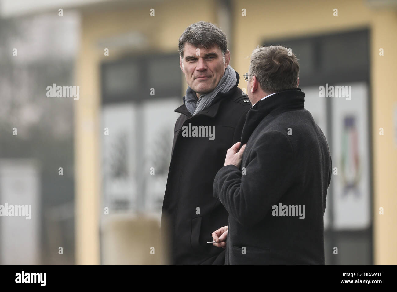 Parma, Italien. 10. Dezember 2016. Fabien Pelous Stade Toulousain Teammanager in der Partie gegen Zebre in EPCR Champions Cup © Massimiliano Carnabuci/Alamy Nachrichten Stockfoto