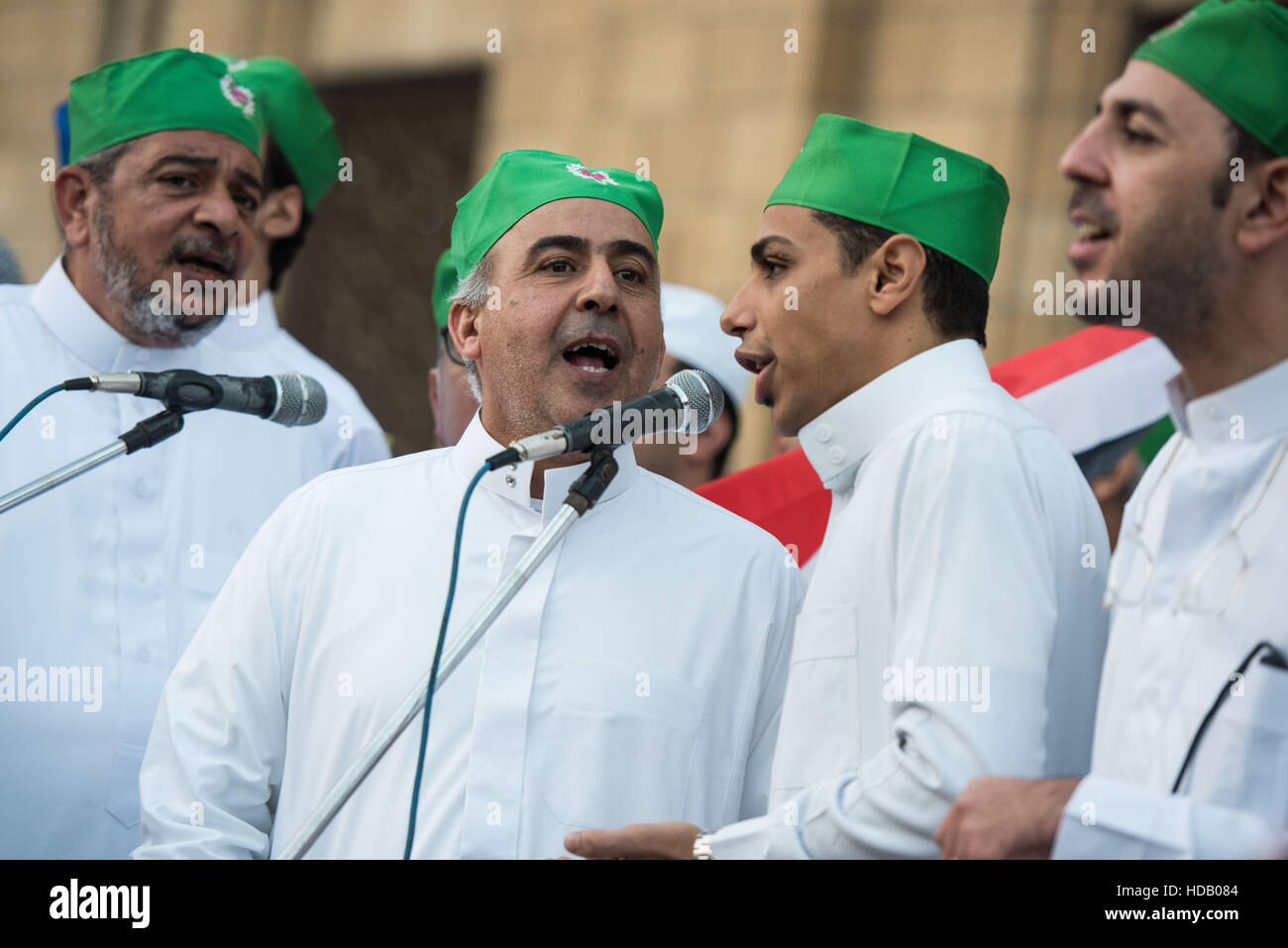 Kairo, Ägypten. 11. Dezember 2016. Ägyptischen Muslime nehmen Sie Teil an einem Ritual feiert Mawlid al-Nabi, des Geburtstags des Propheten Mohamed, in Kairo, Ägypten, am 11. Dezember 2016. © Meng Tao/Xinhua/Alamy Live-Nachrichten Stockfoto