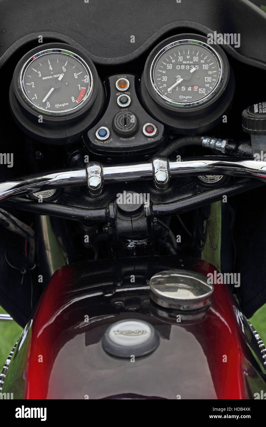 Armaturenbrett des 1980 limitierte Triumph Bonneville 750 Motorrad Stockfoto
