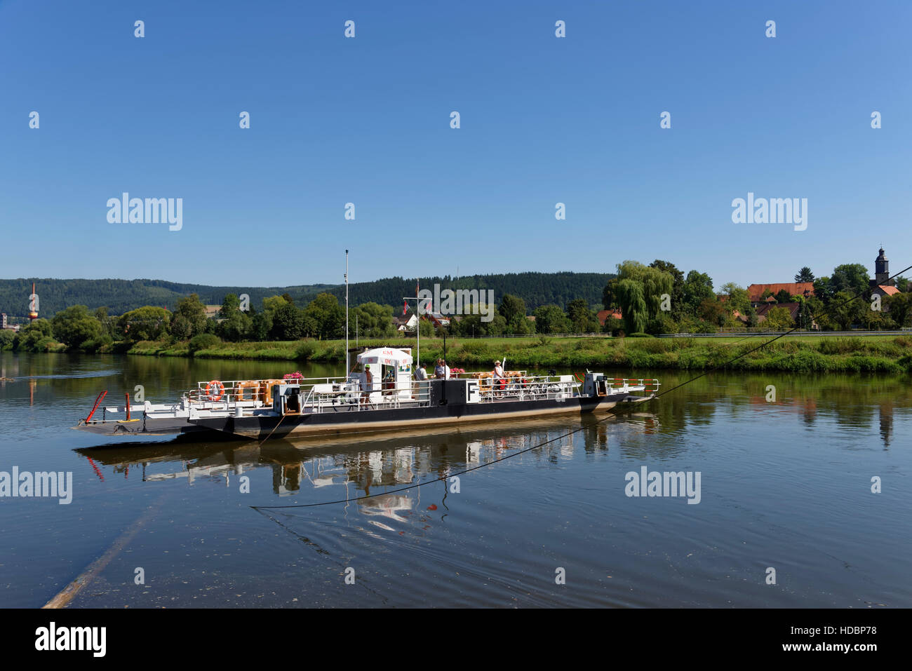 Fähre an Weser in der Nähe von Lippoldsberg, Hessen, Deutschland Stockfoto