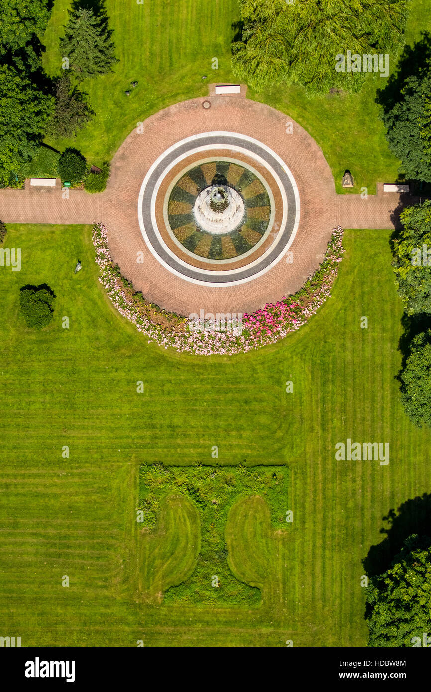 Luftaufnahme, Rasen mit Tengelmann Logo T, Hauptsitz, Mülheim an der Ruhr, Ruhrgebiet, Nordrhein-Westfalen Stockfoto