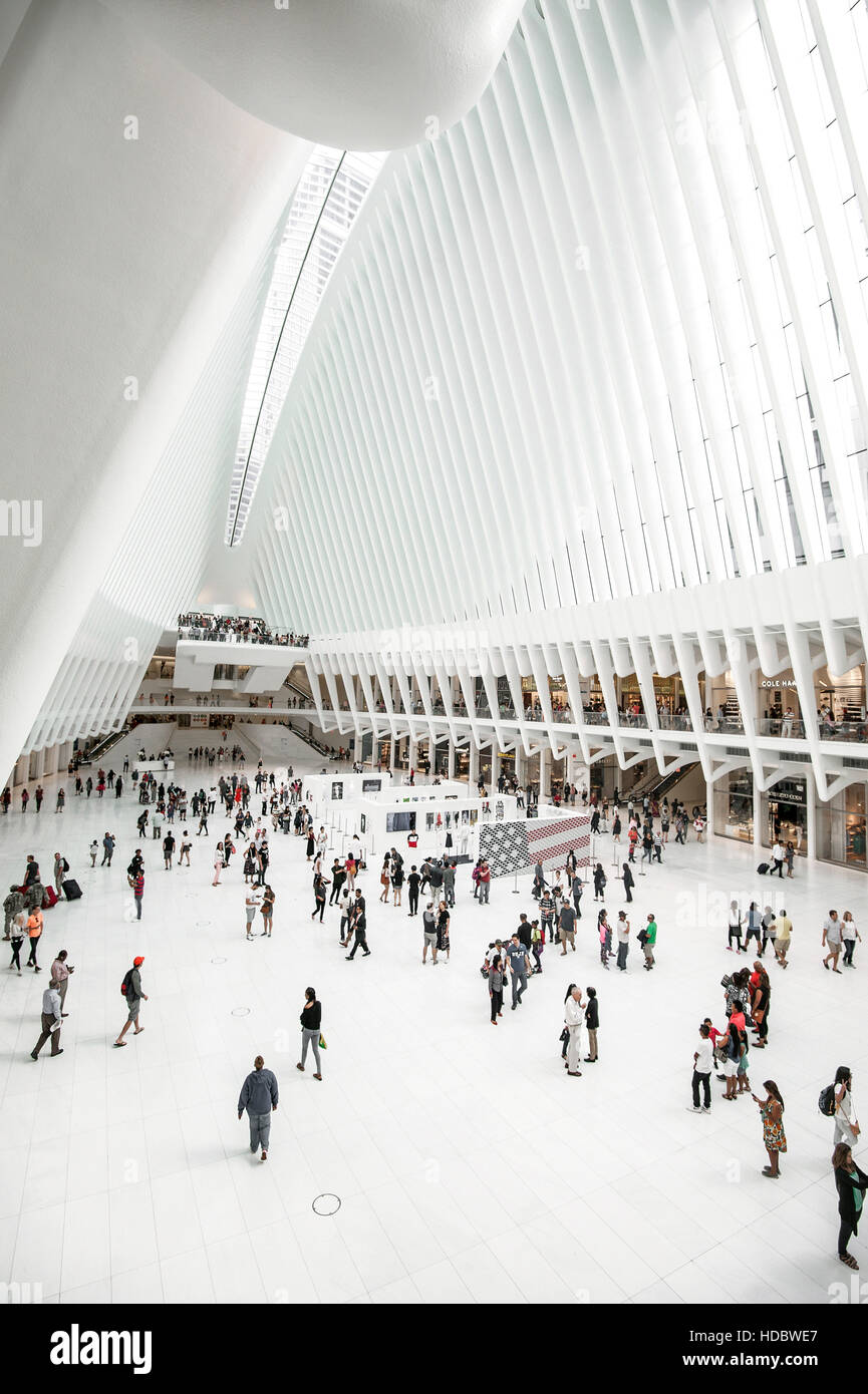 Oculus, u-Bahn Station Haupthalle mit Einkaufszentrum, World Trade Center Transportation Hub Stararchitekten Santiago Calatrava Stockfoto