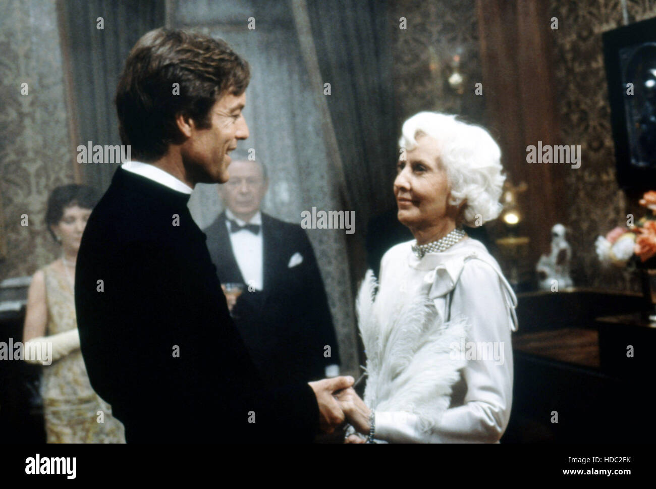 DIE DORNENVÖGEL (v.l.n.r.) Richard Chamberlain, Barbara Stanwyck, 1983. © Warner Bros